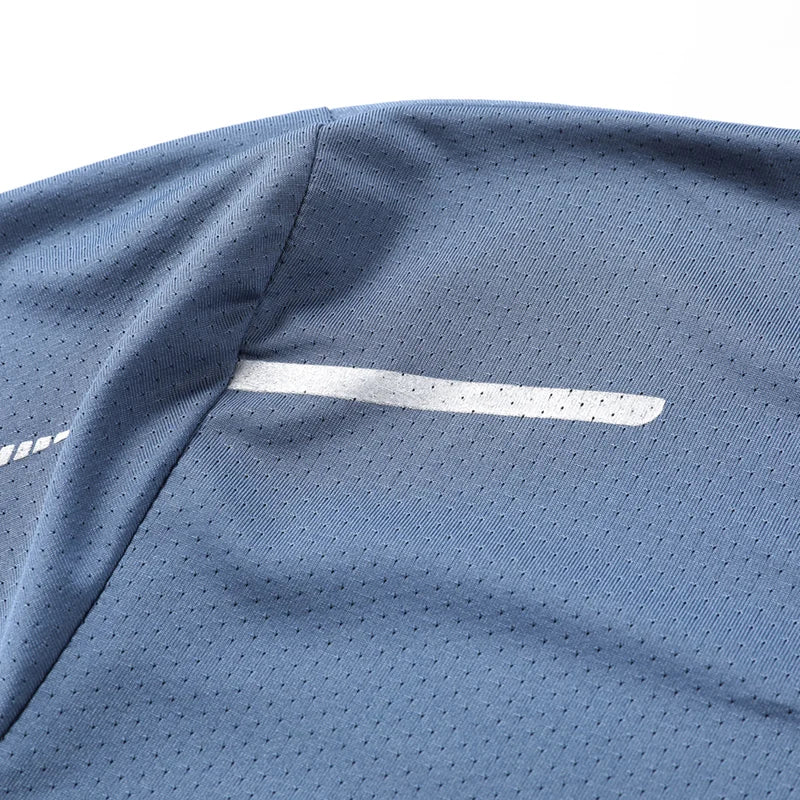 Camiseta Esportiva Masculina CHRLCK – Secagem Rápida, Conforto Total e Pronta para a Aventura